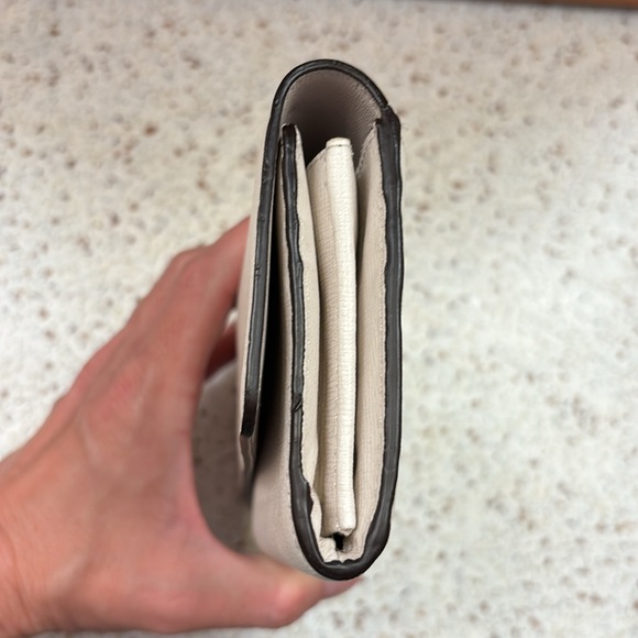 Coach White Leather Long Wallet - Picture 6 of 17